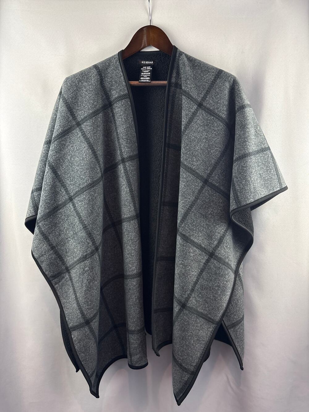 Women’s Ike Behar O/S Gray Plaid Wrap Shawl